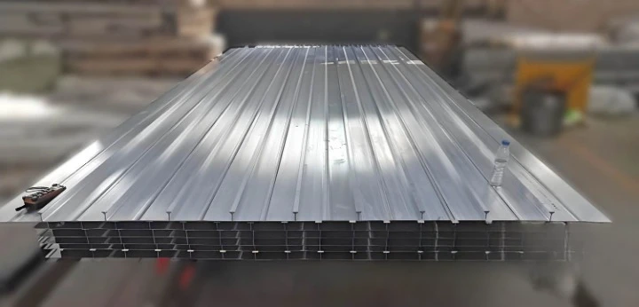 Small residual stress in the ribbed plate structure Small residual stress in the ribbed plate structure